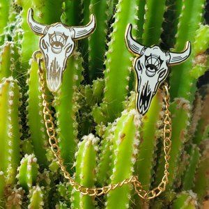 Cow skull chained collar enamel pin
